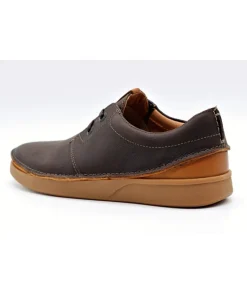 Shop L'Empreinte Chaussures CLARKS OAKLAND marron