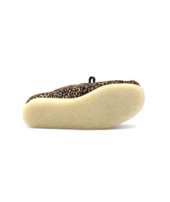 Shop L'Empreinte Chaussures CLARKS WALLABEE leopard