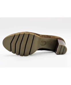 Shop L'Empreinte Chaussures GADEA 41126 TIPOX VELOURS kaki