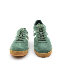 Shop L'Empreinte Chaussures GOLA HARRIER SUEDE EVERGREEN OFF WHITE vert