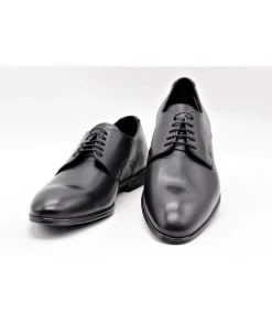 Shop L'Empreinte Chaussures LLOYD MADOC noir